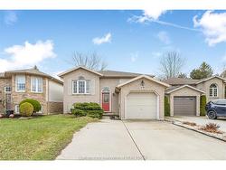 219 GREENFIELD Lane Chatham, ON N7L 5N3