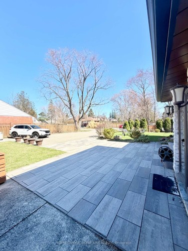 2263 Harcourt Crescent, Mississauga, ON - Outdoor