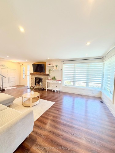 2263 Harcourt Crescent, Mississauga, ON - Indoor With Fireplace