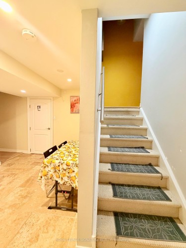 2263 Harcourt Crescent, Mississauga, ON - Indoor Photo Showing Other Room