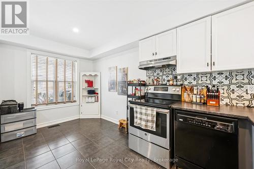 26 - 426 Grange Road, Guelph (Grange Road), ON - Indoor Photo Showing Kitchen