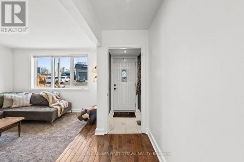 Main entry foyer w ceramic tiled floor. - 12 Stevenson Avenue, Ottawa, ON - Indoor