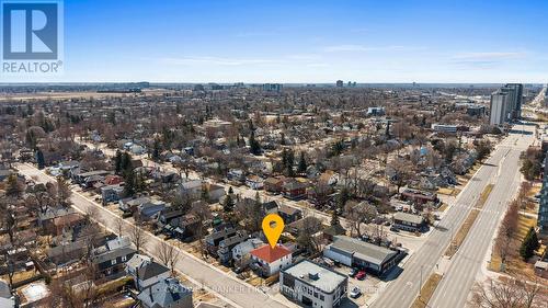 Mins to Civic Hospital & Royal Ottawa Hospital. - 12 Stevenson Avenue, Ottawa, ON - Outdoor With View