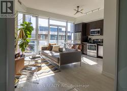 726 - 50 BRUYERES MEWS  Toronto, ON M5V 0H8