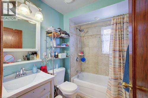 34 Barons Avenue S, Hamilton, ON - Indoor Photo Showing Bathroom