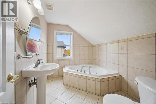 122 Grand River Boulevard, Kitchener, ON - Indoor Photo Showing Bathroom