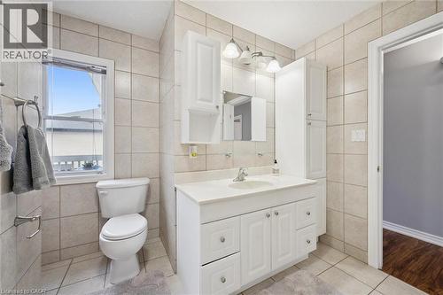 122 Grand River Boulevard, Kitchener, ON - Indoor Photo Showing Bathroom