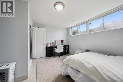 122 Grand River Boulevard, Kitchener, ON - Indoor Photo Showing Bedroom