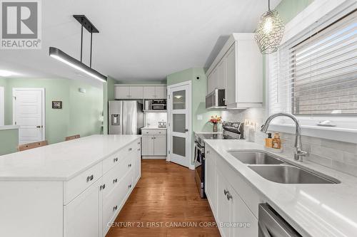 41 Ambrosia Path, St. Thomas, ON - Indoor Photo Showing Kitchen With Double Sink