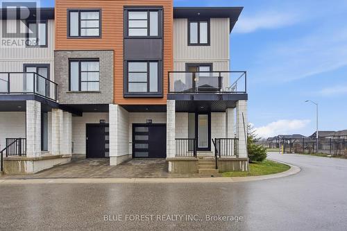 933 SARNIA ROAD  London North (North M), ON N6H 0J7