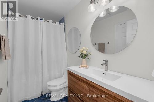 77 Marsellus Drive, Barrie, ON - Indoor Photo Showing Bathroom