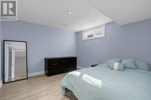 77 Marsellus Drive, Barrie, ON - Indoor Photo Showing Bedroom