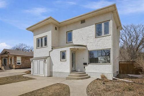 11 Nichol AVE  Winnipeg, MB R2M 1V6