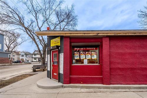 761 Westminster Avenue, Winnipeg, MB 