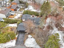 26 AMUNDSEN CRESCENT  Ottawa, ON K2L 1A7