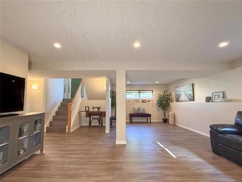 110 Fraser Crescent, Brandon, MB - Indoor Photo Showing Living Room