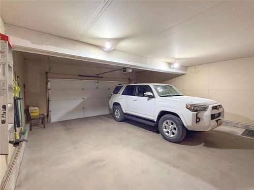 110 Fraser Crescent, Brandon, MB - Indoor Photo Showing Garage