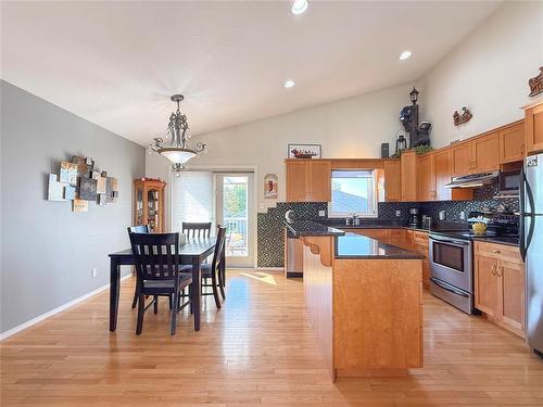 110 Fraser Crescent, Brandon, MB - Indoor Photo Showing Other Room