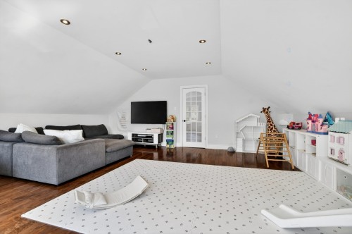 Salle familiale - 73 Rue Lower Whitlock, Hudson, QC - Indoor Photo Showing Bedroom