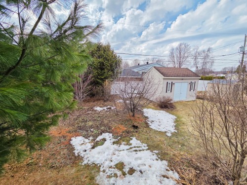 Courtyard - 310 Rue Mary, Lachute, QC - Outdoor With View
