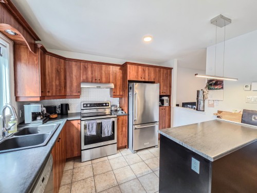 Kitchen - 310 Rue Mary, Lachute, QC - Indoor Photo Showing Kitchen With Double Sink