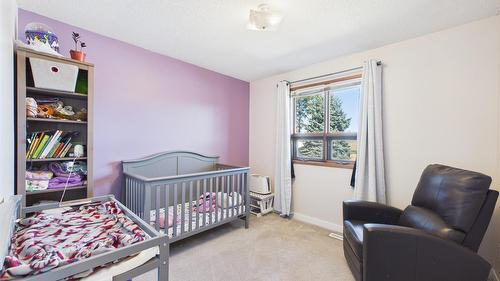 1321 16Th Street, Cranbrook, BC - Indoor Photo Showing Bedroom