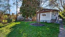 797 Dehart Avenue Kelowna, BC V1Y 6A2