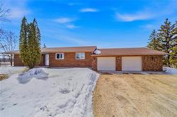 610 Bay RD  St Andrews, MB R1A 3L1