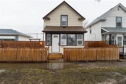 1241 Clifton ST  Winnipeg, MB R3E 2T8