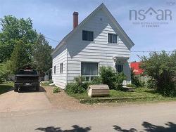 49 Chapel Street Parrsboro, NS B0M 1S0