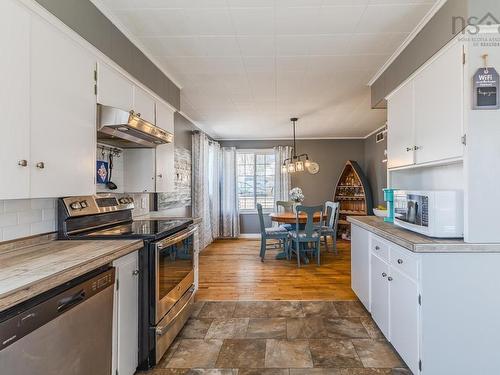 56 Regent Street, Amherst, NS 