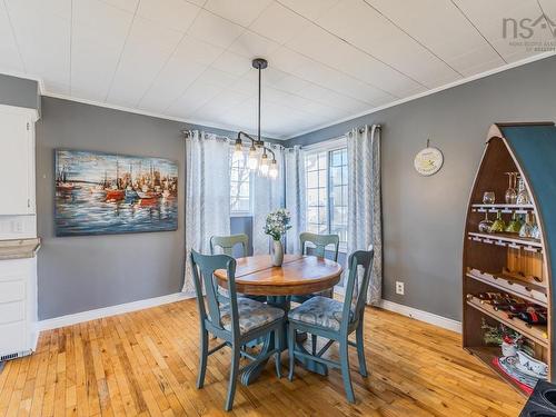 56 Regent Street, Amherst, NS 