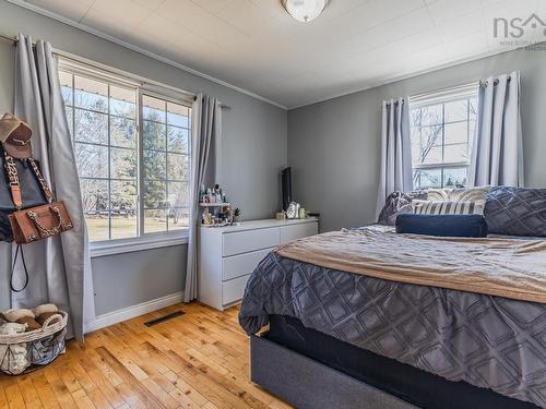 56 Regent Street, Amherst, NS 