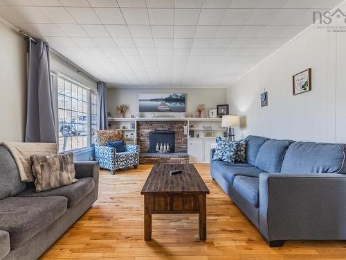 56 Regent Street, Amherst, NS 