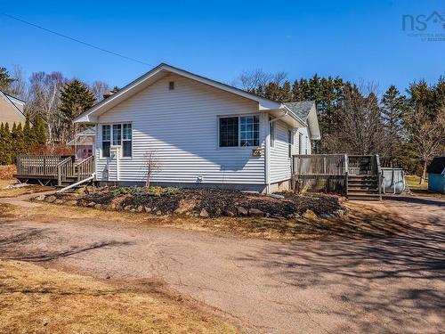 56 Regent Street, Amherst, NS 