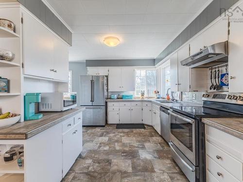 56 Regent Street, Amherst, NS 