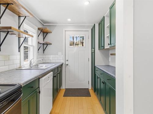 16 Cottage Road, Halifax, NS 