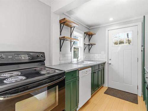 16 Cottage Road, Halifax, NS 