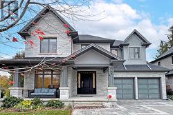 8 PARKWAY AVENUE Markham, ON L3P 2E8