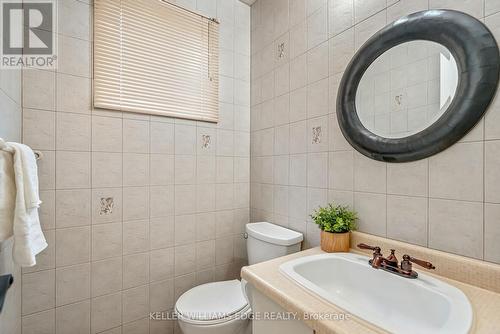 70 Strawberry Drive, Hamilton, ON - Indoor Photo Showing Bathroom