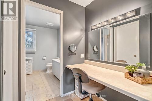 70 Strawberry Drive, Hamilton, ON - Indoor Photo Showing Bathroom