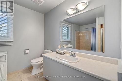70 Strawberry Drive, Hamilton, ON - Indoor Photo Showing Bathroom