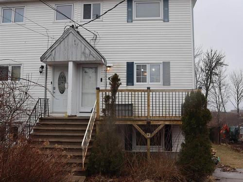 50 A Gaston Road  Dartmouth, NS B2Y 3W3