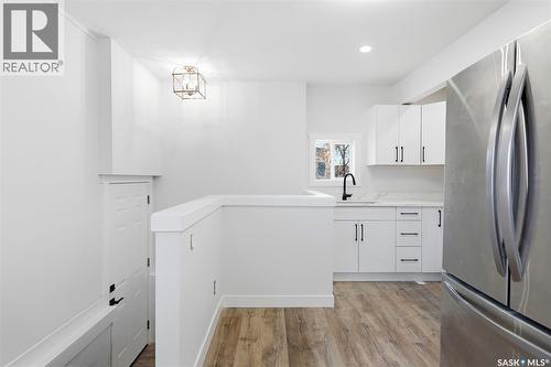 1001 23Rd Street W, Saskatoon, SK - Indoor Photo Showing Kitchen