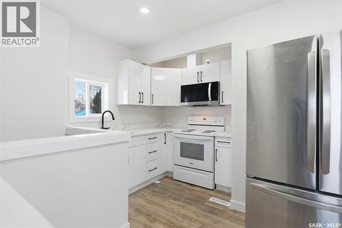1001 23Rd Street W, Saskatoon, SK - Indoor Photo Showing Kitchen