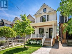 15 MELVILLE AVENUE Toronto, ON M6G 1Y1
