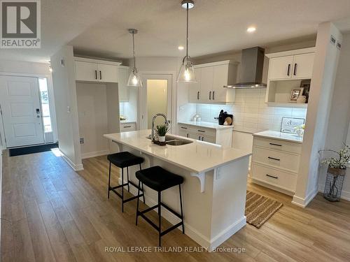Kitchen with Walk in Pantry, Quartz Counters - 95 Styles Drive, St. Thomas, ON - Indoor Photo Showing Kitchen With Upgraded Kitchen