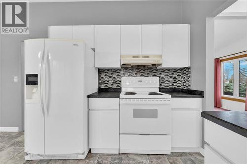 3980 Myrtle, Windsor, ON - Indoor Photo Showing Kitchen