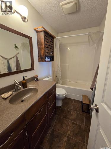 208 Clinton Place, Swift Current, SK 