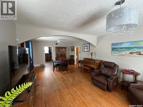 309 10Th Street E, Prince Albert, SK - Indoor